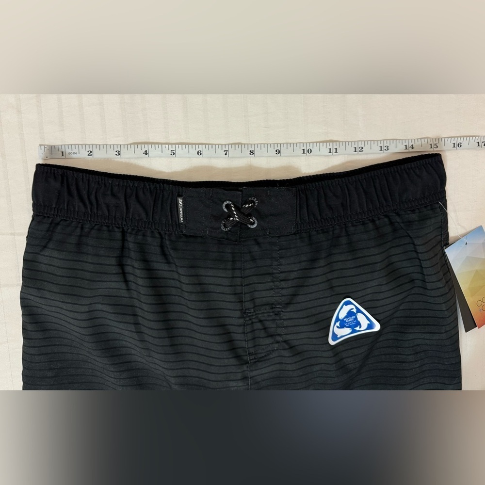 NWT Ocean Coast Mens Board Shorts Swim Trunks XL Blk/Gray/Green Camo Fish - Picture 8 of 10